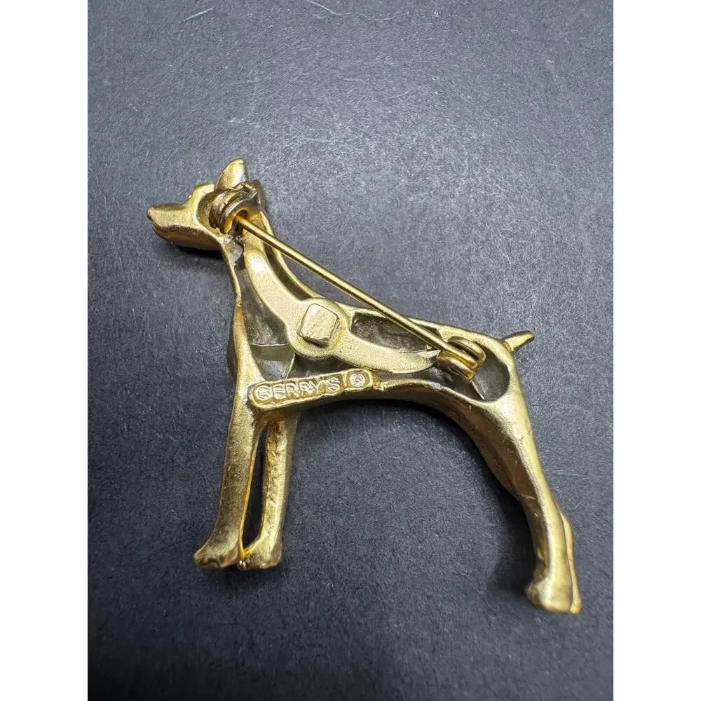 Vintage Gerry's Signed Dobermann Pinscher Dog Gold Tone Pin/Brooch 43.8mm